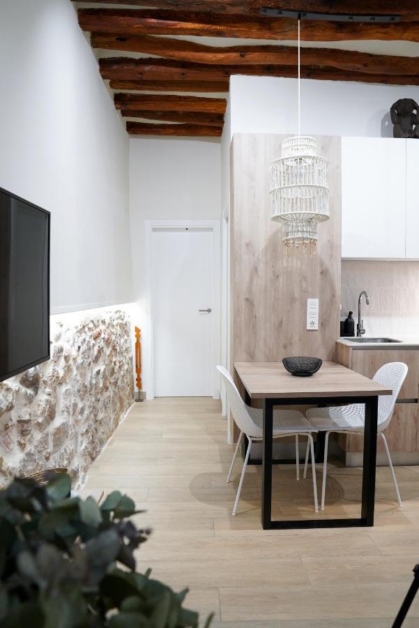Apartaments La Rambla - La Pelu - 2 Persones Cornudella de Montsant Dış mekan fotoğraf