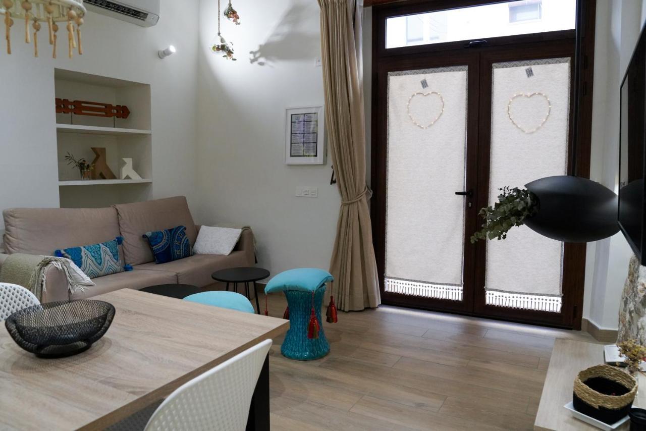 Apartaments La Rambla - La Pelu - 2 Persones Cornudella de Montsant Dış mekan fotoğraf