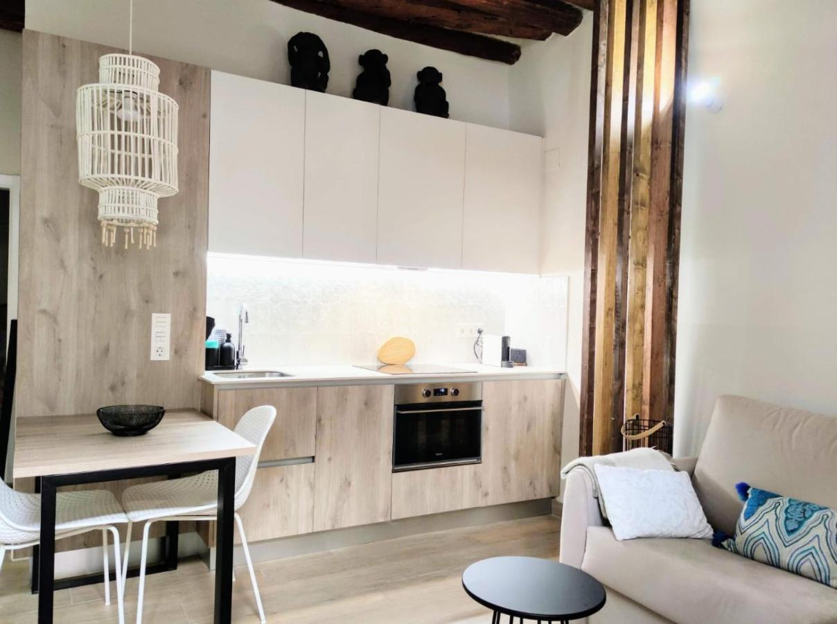 Apartaments La Rambla - La Pelu - 2 Persones Cornudella de Montsant Dış mekan fotoğraf